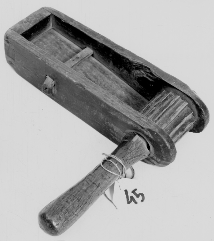 raganella, opera isolata - bottega della Val Susa (prima metà sec. XX)