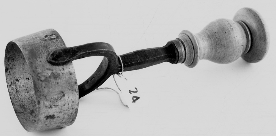 tagliaostie, insieme - bottega torinese (inizio sec. XX)