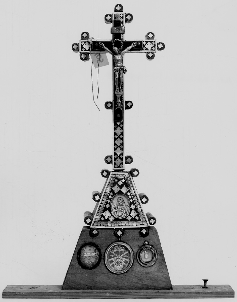 croce d'altare, insieme - bottega italiana (prima metà sec. XVIII, sec. XX)
