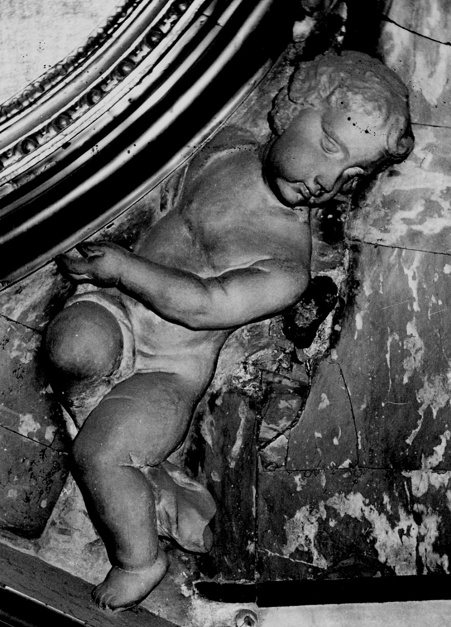 putto (decorazione plastica, coppia) - bottega luganese (fine/inizio secc. XVII/ XVIII)