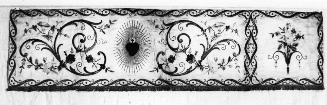Sacro Cuore di Gesù (tessuto, opera isolata) - manifattura italiana (prima metà sec. XX)