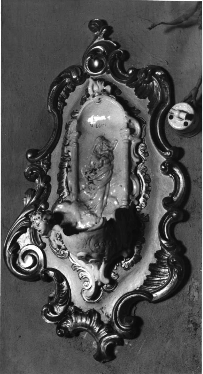 Madonna con Bambino (acquasantiera da parete, opera isolata) - bottega piemontese (sec. XIX)