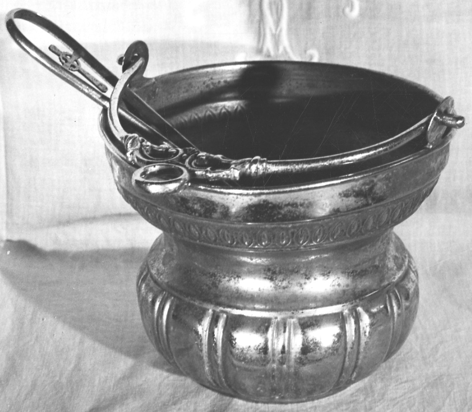 secchiello per l'acqua benedetta, opera isolata - bottega piemontese (seconda metà sec. XIX)