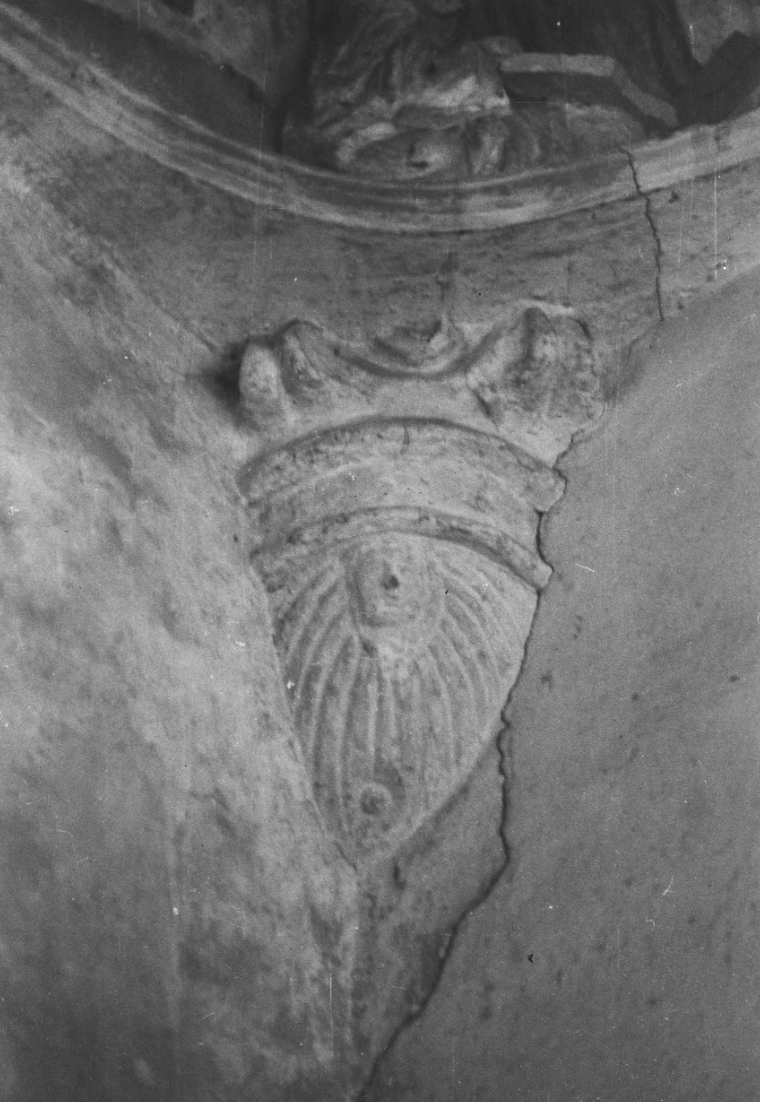 capitello, opera isolata - bottega piemontese (primo quarto sec. XVII)