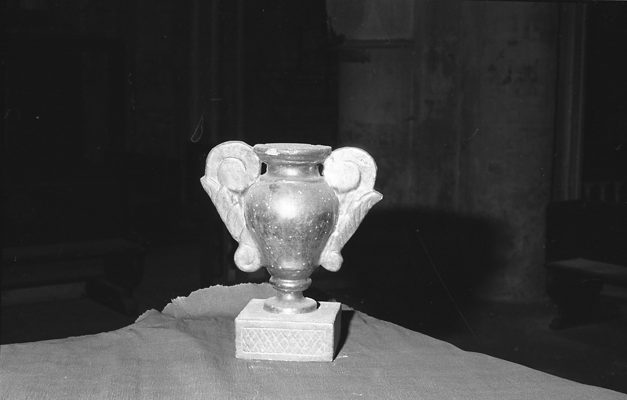 vaso d'altare, serie - bottega piemontese (ultimo quarto sec. XVIII)