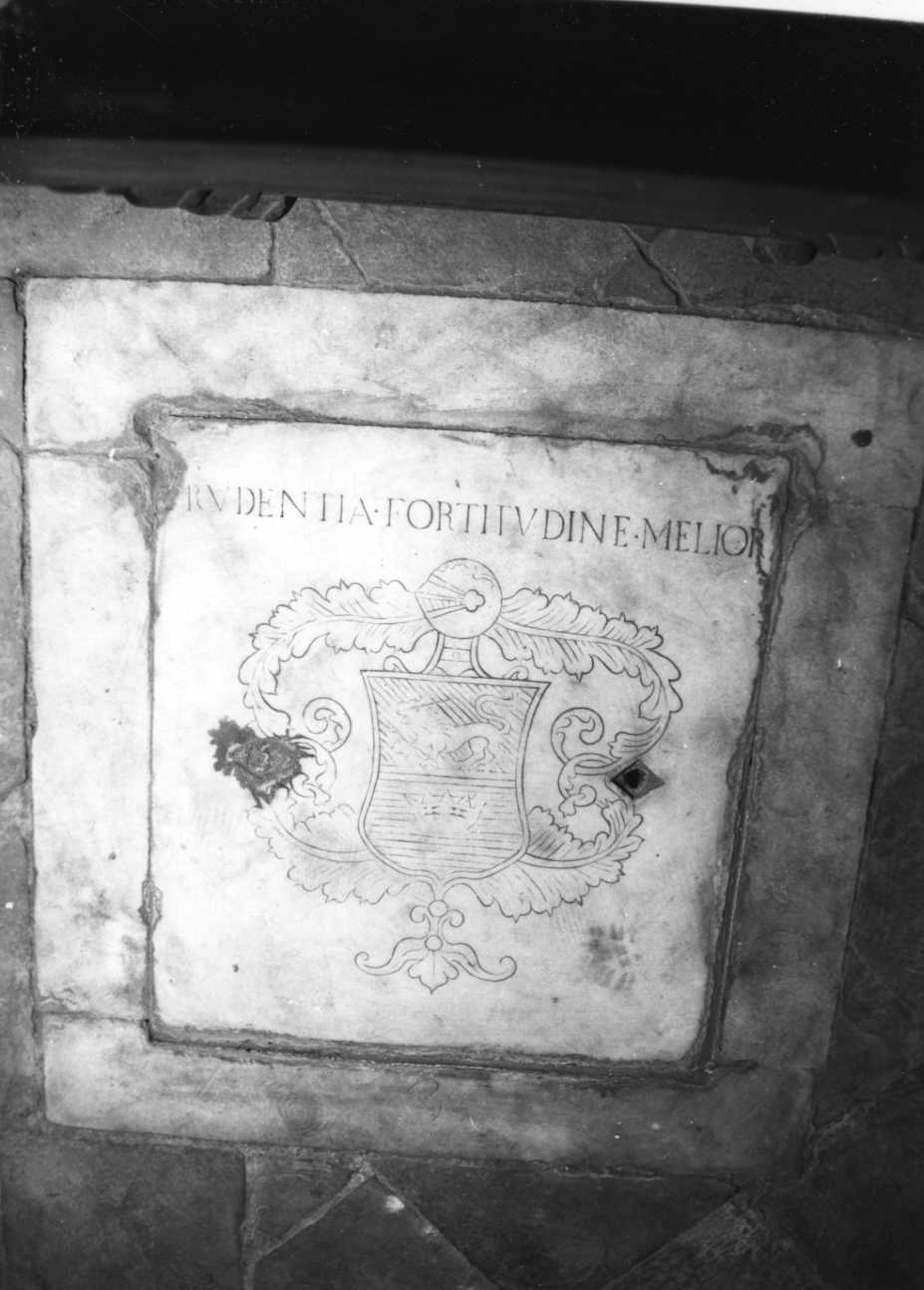 lapide tombale, opera isolata - bottega piemontese (sec. XVIII)