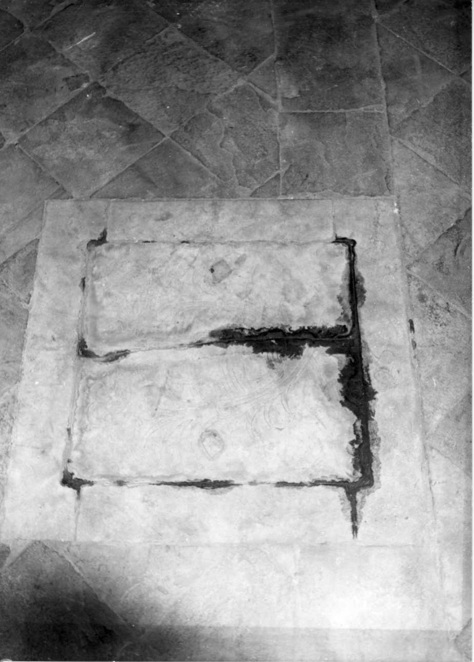 lapide tombale, opera isolata - bottega piemontese (sec. XVII)