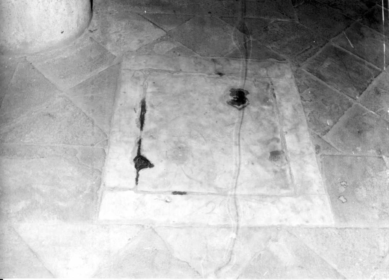 lastra tombale, opera isolata - bottega piemontese (sec. XVII)