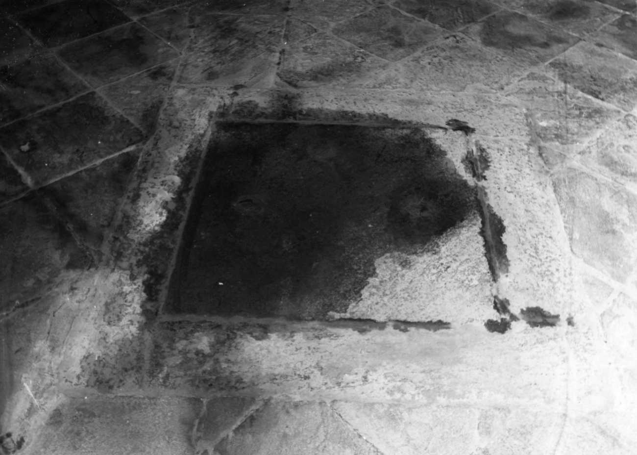 lastra tombale, opera isolata - bottega piemontese (sec. XVII)