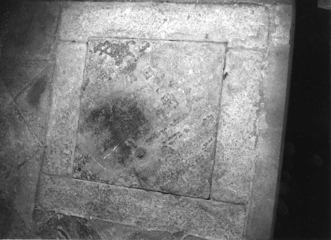 lastra tombale, opera isolata - bottega piemontese (sec. XVII)