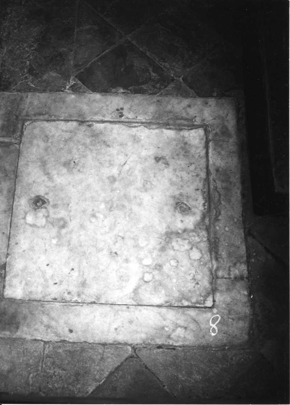 lastra tombale, opera isolata - bottega piemontese (sec. XVII)