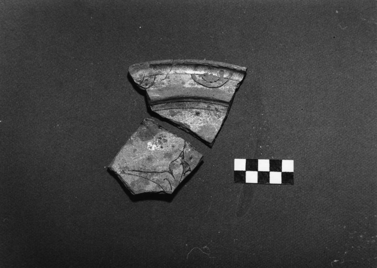 piatto, frammento - bottega padana (sec. XIV)