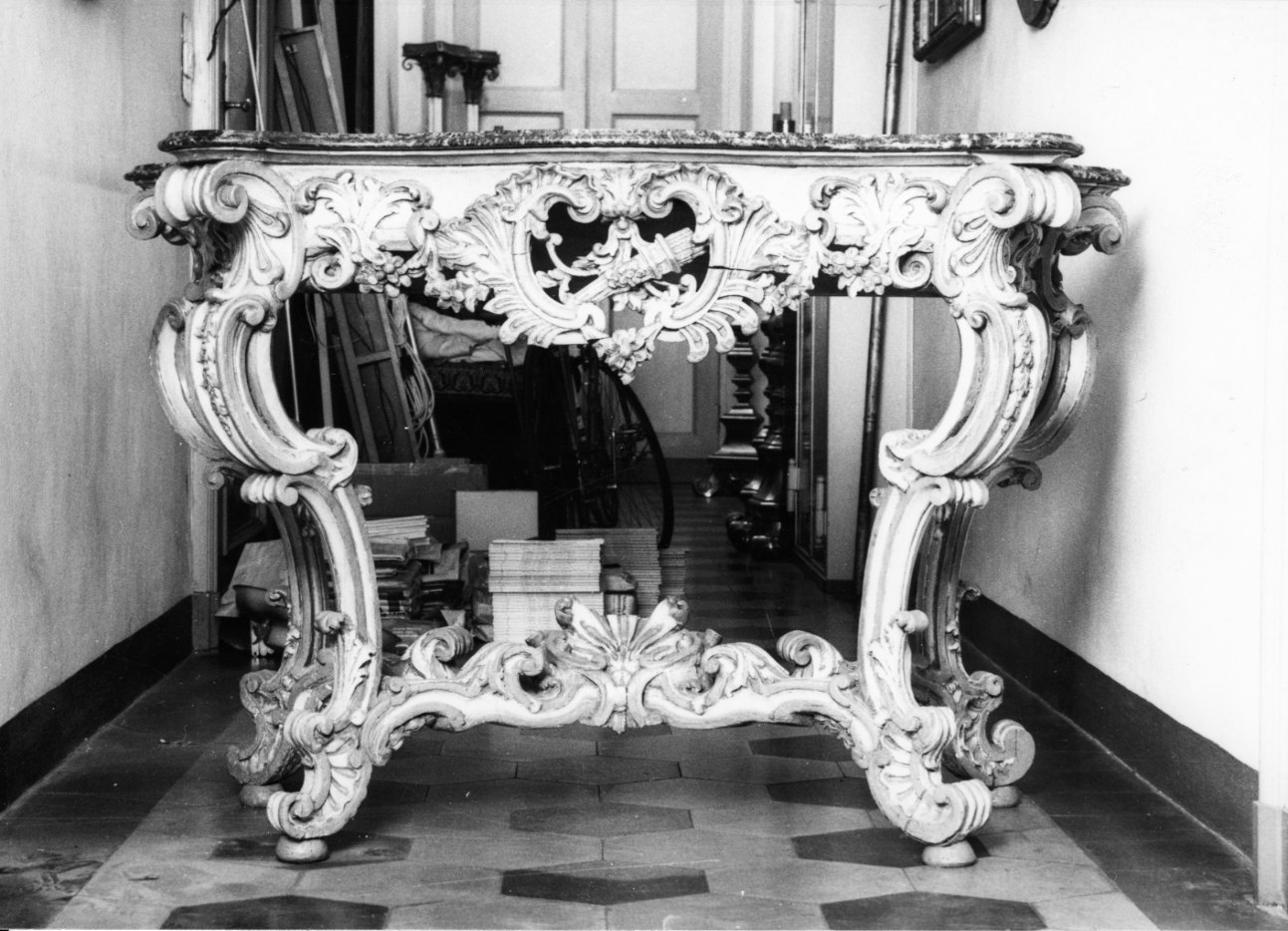 console, opera isolata - bottega piemontese (secondo quarto sec. XVIII)