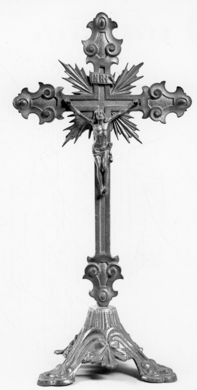 Cristo crocifisso (croce d'altare, opera isolata) - bottega italiana (fine/inizio secc. XIX/ XX)