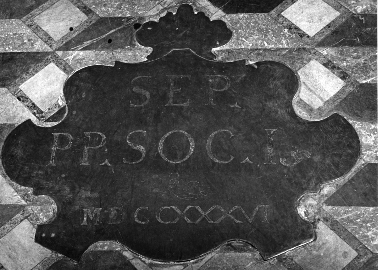 lapide tombale, opera isolata - bottega piemontese (secondo quarto sec. XVIII)