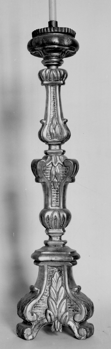 candeliere, opera isolata - bottega piemontese (ultimo quarto sec. XVIII)