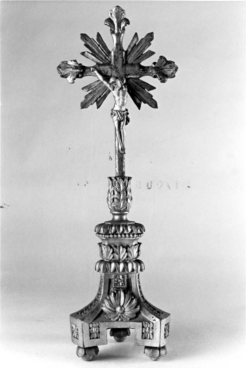 crocifisso stazionale, opera isolata - bottega piemontese (fine/inizio secc. XVIII/ XIX)