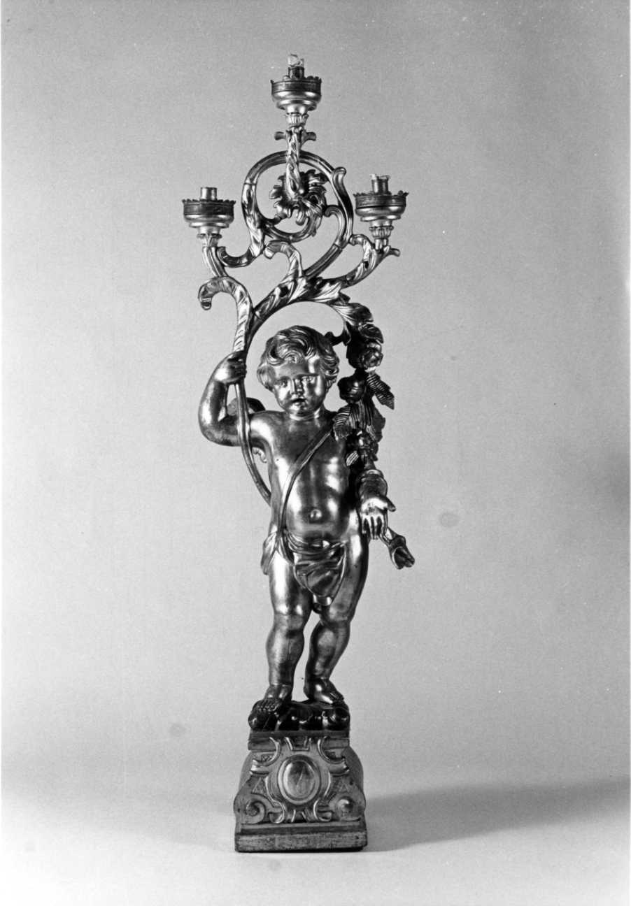 angelo reggicandelabro (candelabro, elemento d'insieme) di Botto Bartolomeo (cerchia) (terzo quarto sec. XVII)