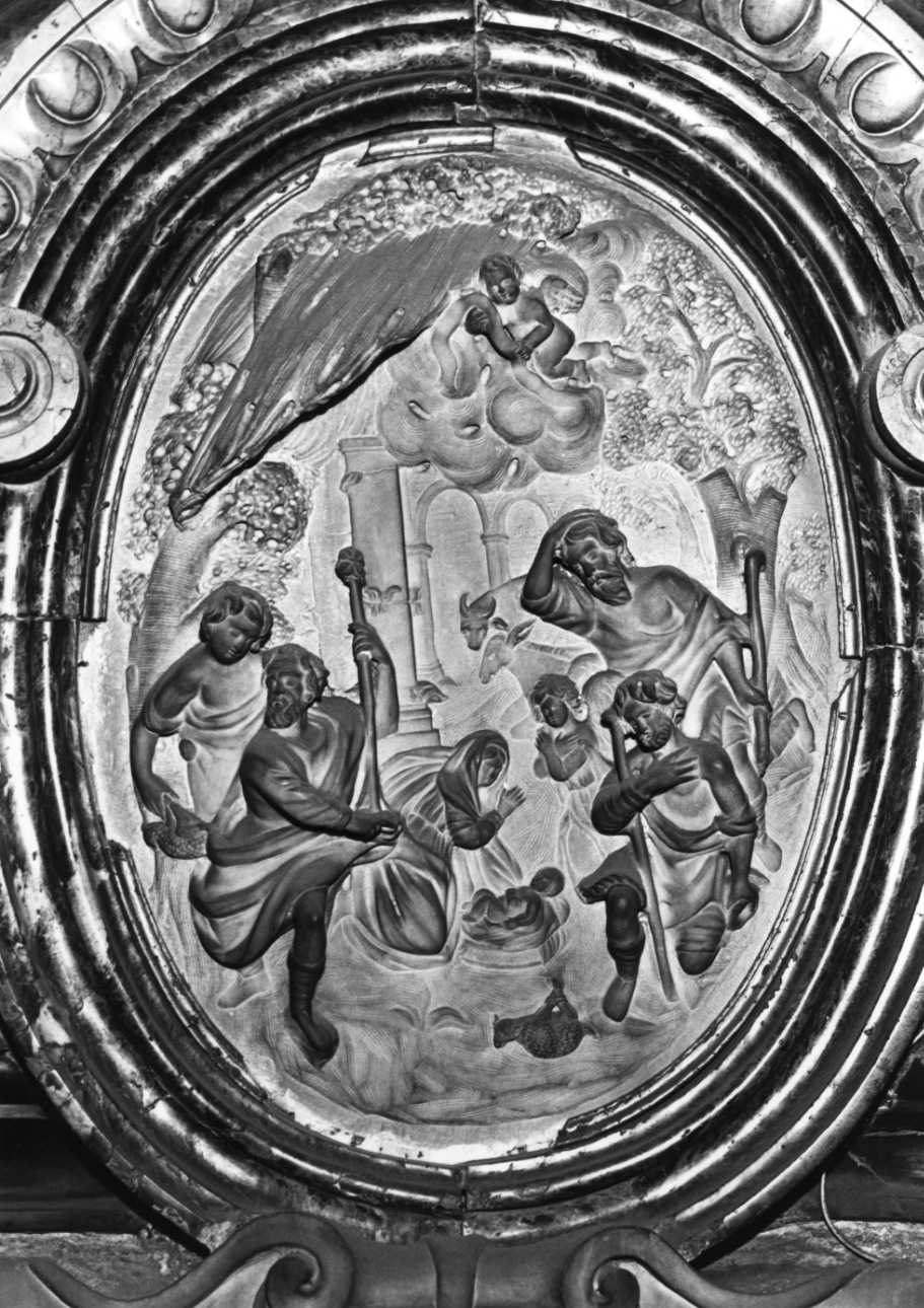 natività di Gesù (rilievo, elemento d'insieme) di Carlone Giovanni Domenico (attribuito), Carlone Giuseppe Maria (attribuito) (seconda metà sec. XVII)