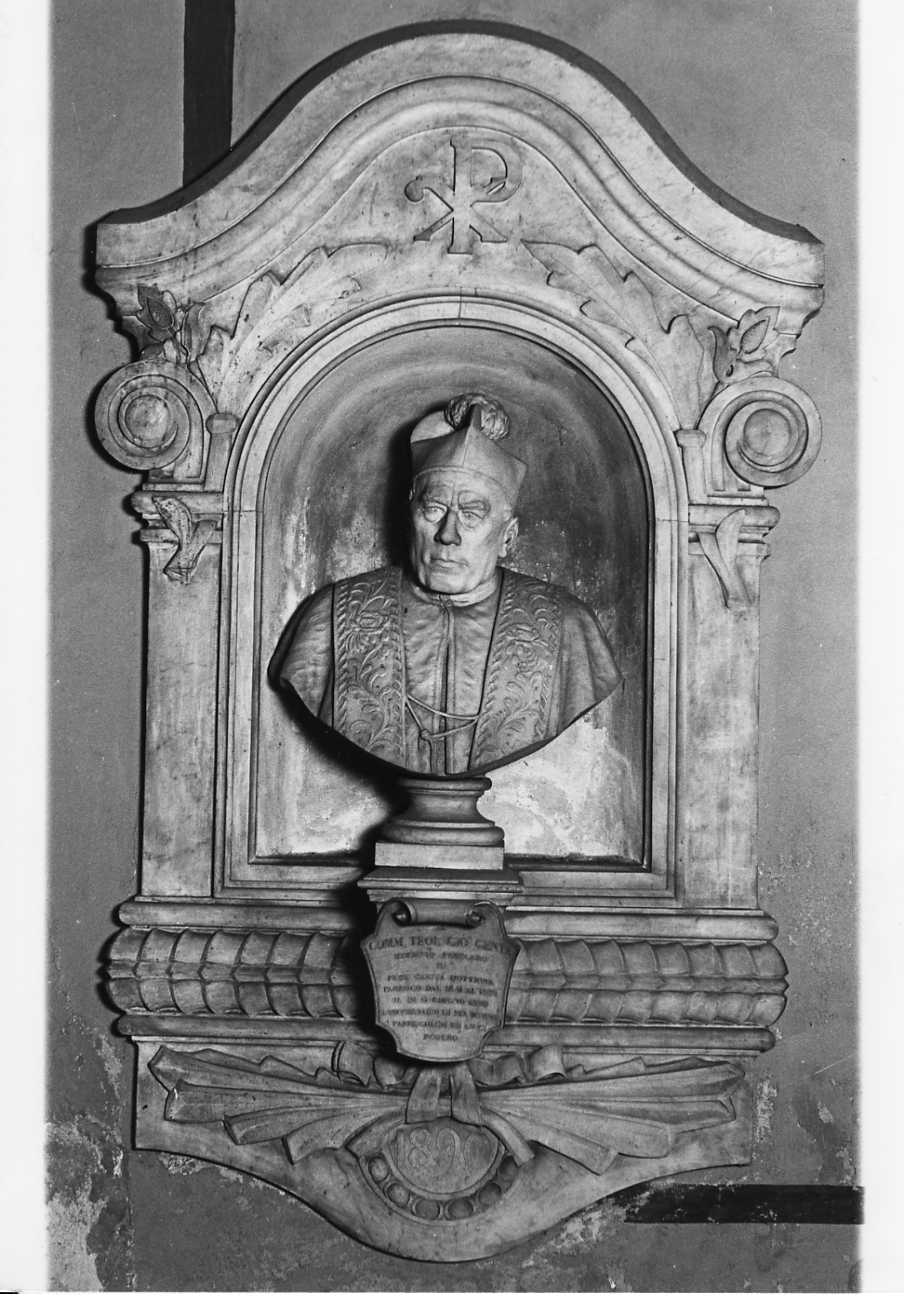 busto ritratto di Giovanni Genta (monumento funebre, opera isolata) di Biscarra Cesare (fine sec. XIX)