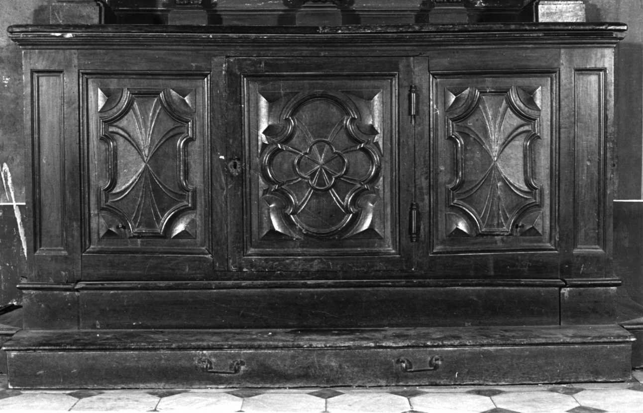 porta - ad un battente, opera isolata - bottega piemontese (inizio sec. XVIII)