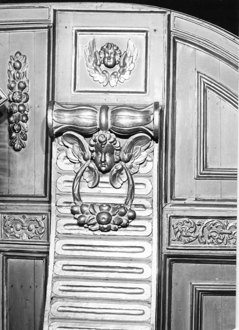 motivi decorativi vegetali con cherubino (decorazione plastica, serie) di Gualino (terzo quarto sec. XIX)