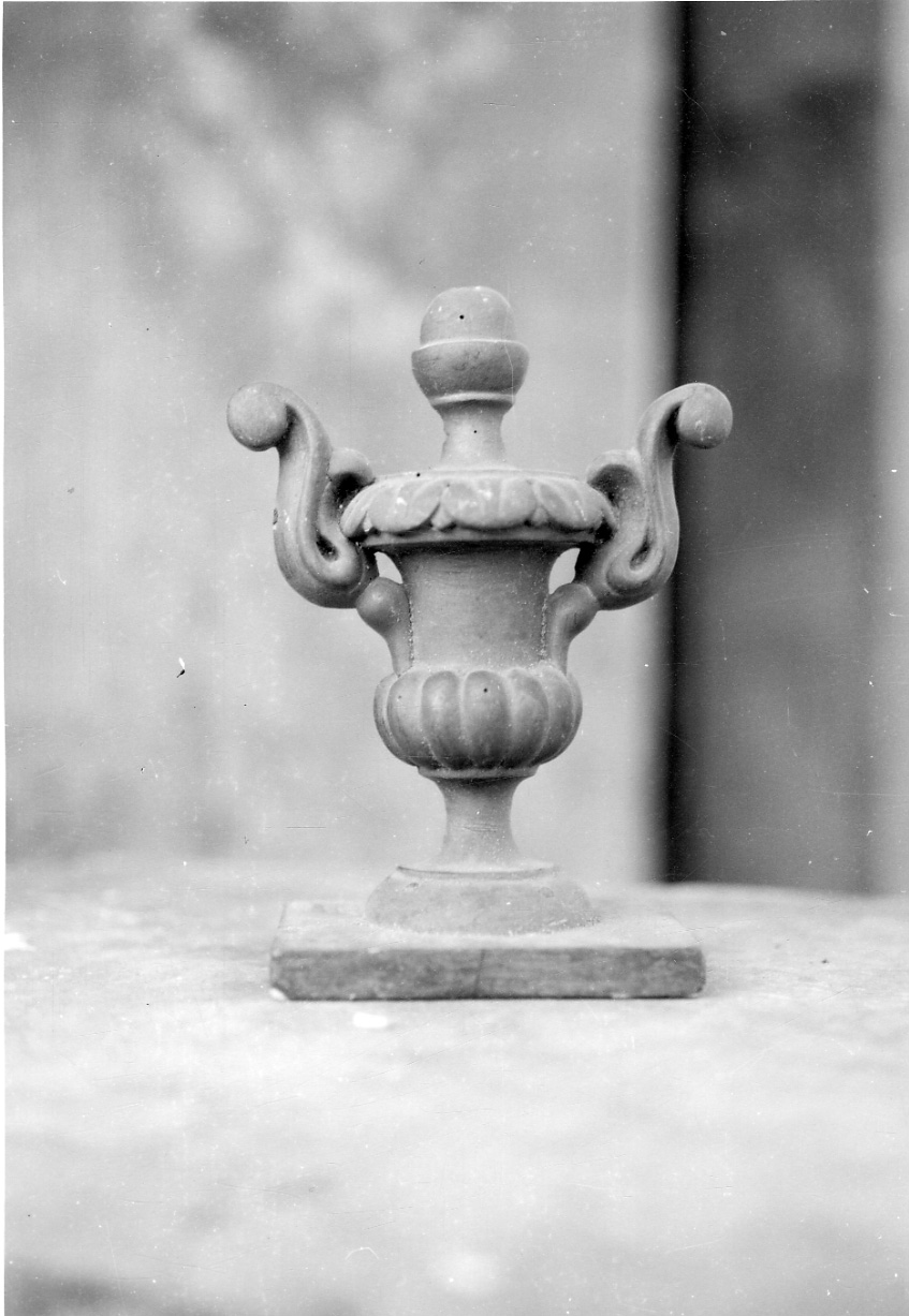 vaso d'altare, serie - bottega piemontese (sec. XIX)