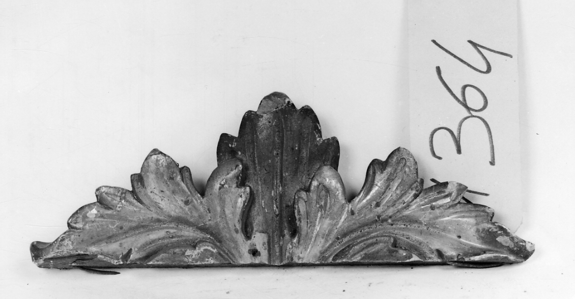 decorazione plastica, frammento - bottega piemontese (prima metà sec. XIX)