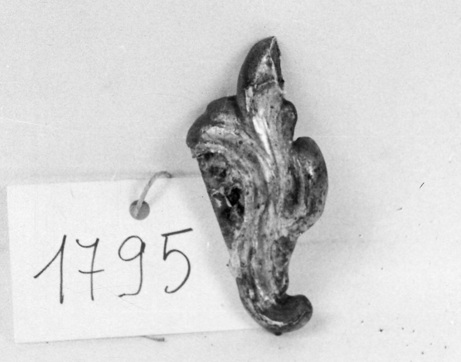 decorazione plastica, frammento - bottega piemontese (prima metà sec. XIX)