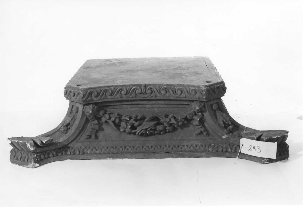 base, opera isolata - bottega piemontese (prima metà sec. XIX)