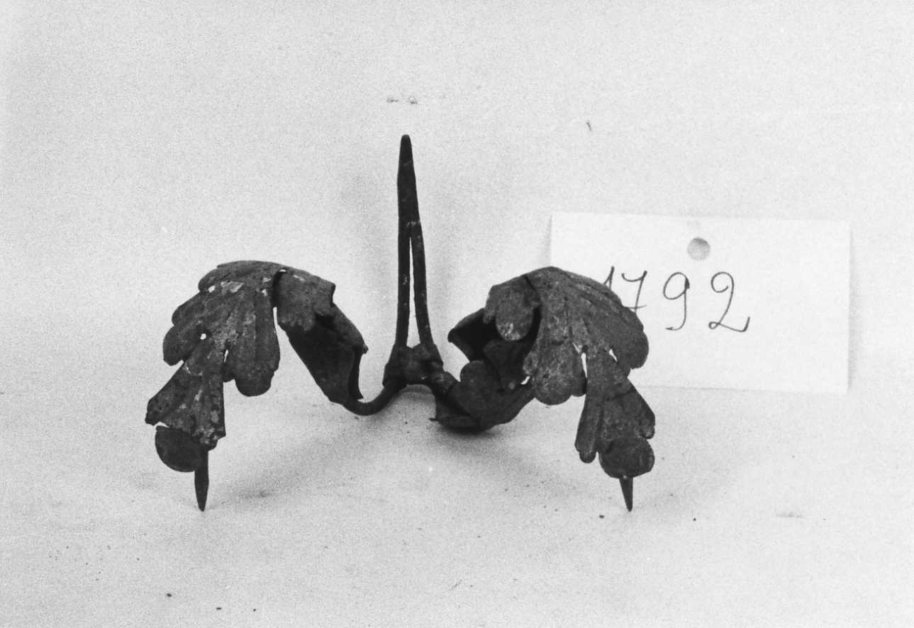 candeliere da parete, frammento - bottega piemontese (prima metà sec. XIX)