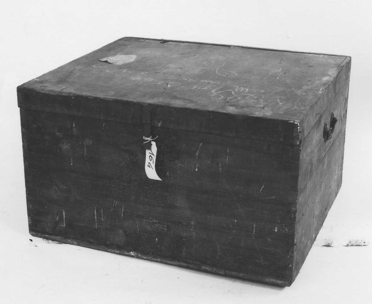 baule, opera isolata - bottega piemontese (prima metà sec. XX)