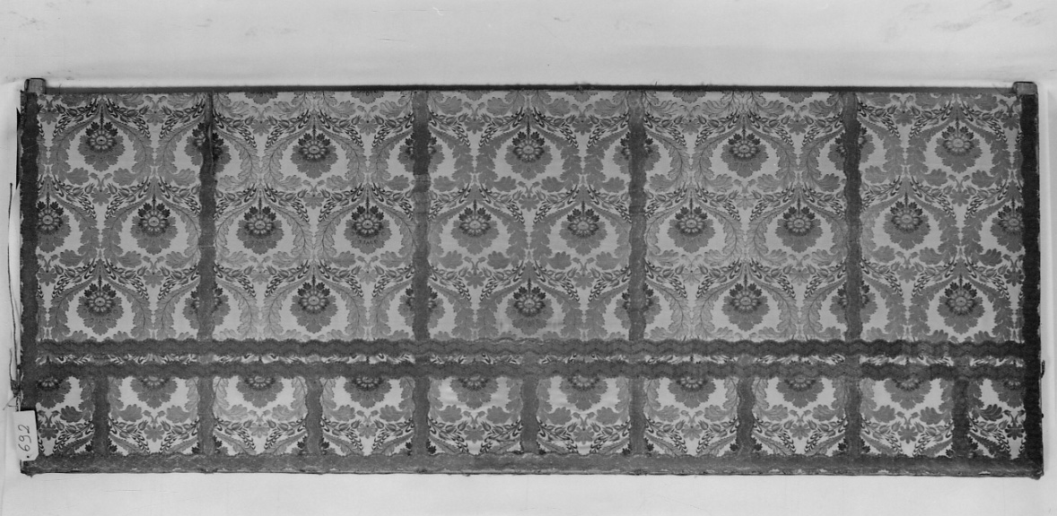 motivi decorativi vegetali (paliotto, opera isolata) - manifattura italiana (fine, inizio sec. XIX, sec. XX)