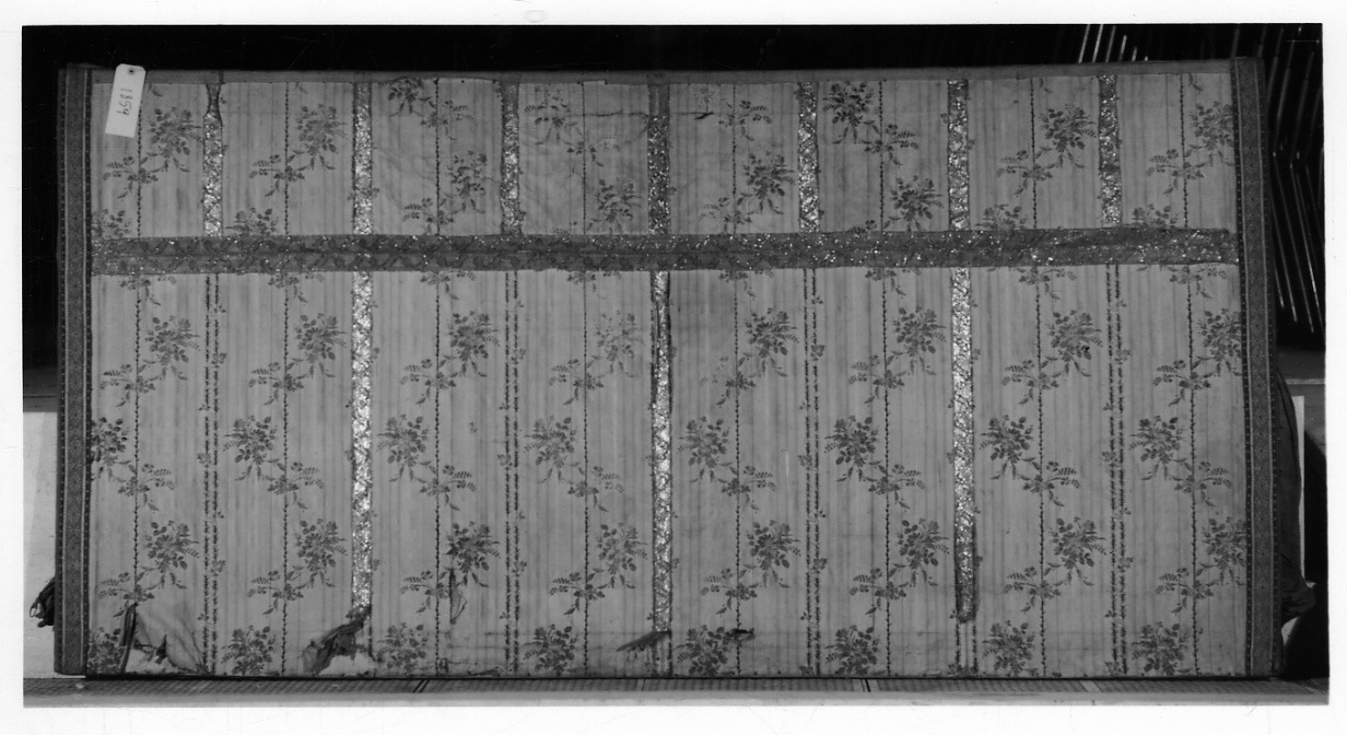 motivi decorativi floreali (paliotto, opera isolata) - manifattura italiana (ultimo quarto sec. XVIII)