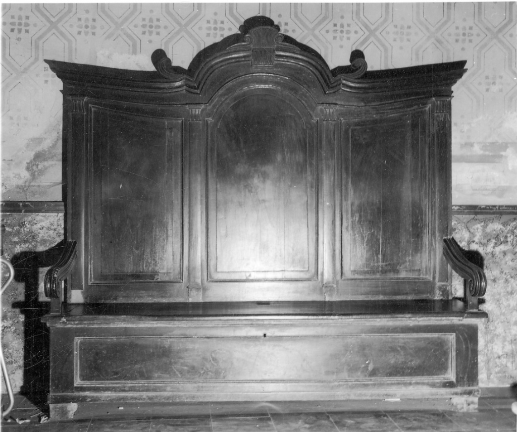 cassapanca, opera isolata - ambito casalese, ambito piemontese (sec. XVIII)