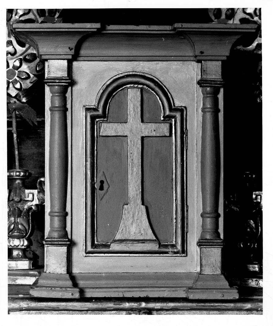 croce (tabernacolo - a frontale architettonico, opera isolata) - ambito piemontese (primo quarto sec. XX)
