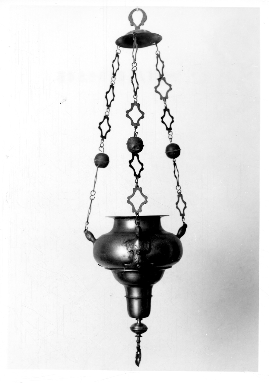 lampada pensile a vaso, opera isolata - ambito piemontese (terzo quarto sec. XVII)