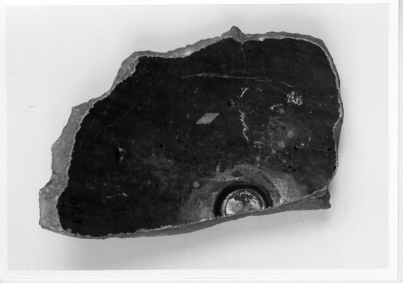 piatto, frammento - bottega piemontese (secc. XV/ XVIII)