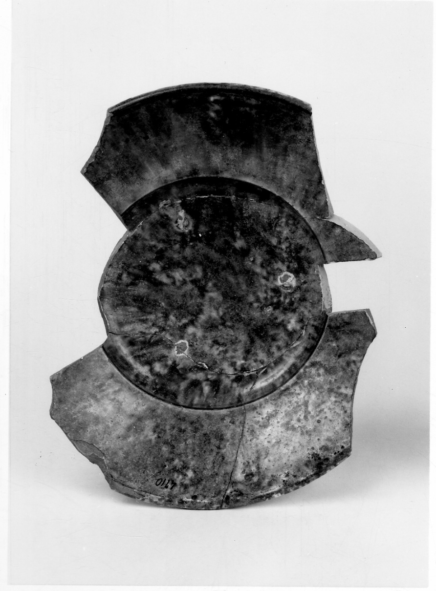 piatto, frammento - bottega piemontese (secc. XVI/ XVIII)