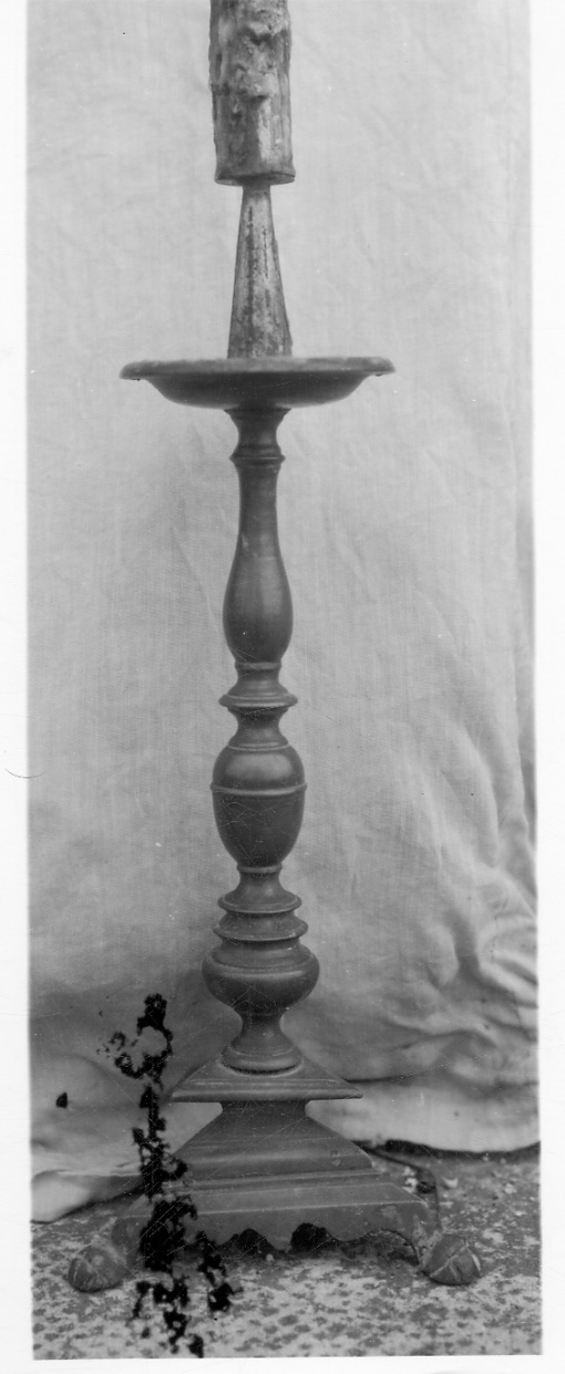 candeliere d'altare, serie - ambito piemontese (inizio sec. XVIII)