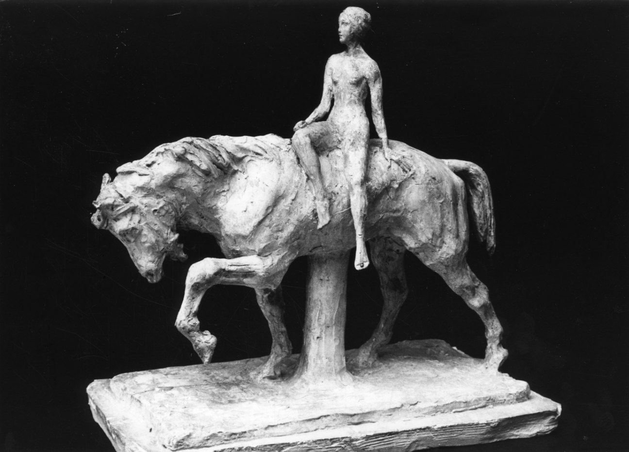 figura femminile nuda a cavallo (gruppo scultoreo, opera isolata) di Troubetzkoy Paolo (inizio sec. XX)