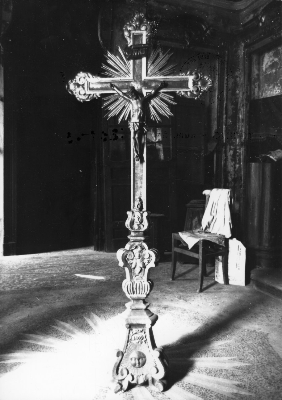 Cristo crocifisso (croce d'altare, opera isolata) - bottega vercellese (inizio sec. XVIII, sec. XIX)