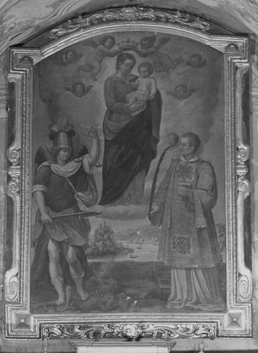Madonna con Bambino tra San Michele Arcangelo e San Lorenzo (dipinto, opera isolata) di Lisca Giacomo Antonio (prima metà sec. XVII)