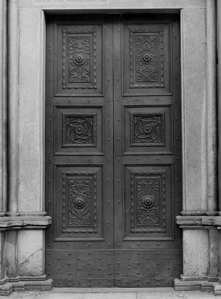 portone, opera isolata di Facelli Eusebio - bottega lombardo-piemontese (metà, metà sec. XVI, sec. XIX)