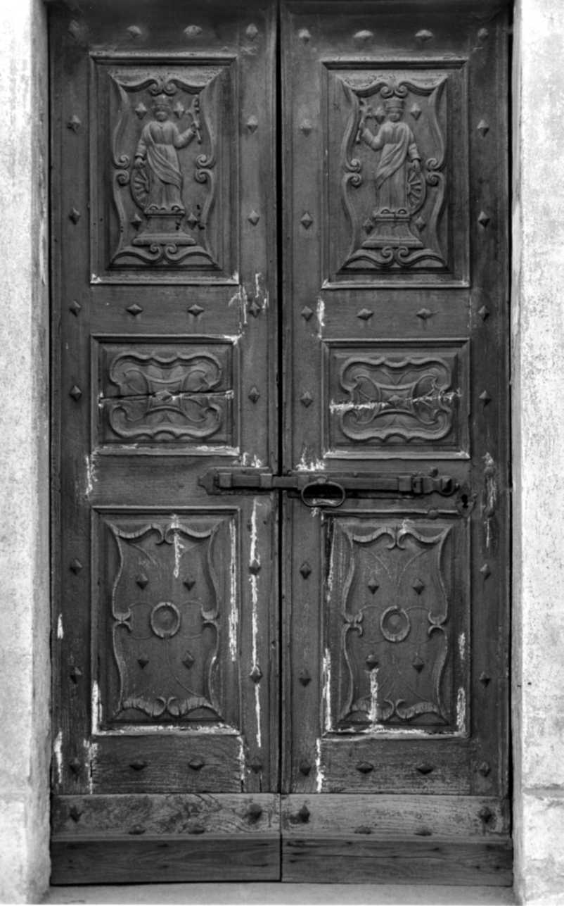 Santa Caterina d'Alessandria con i simboli del martirio (decorazione plastica, coppia) di Voso Giacomo (terzo quarto sec. XVIII)
