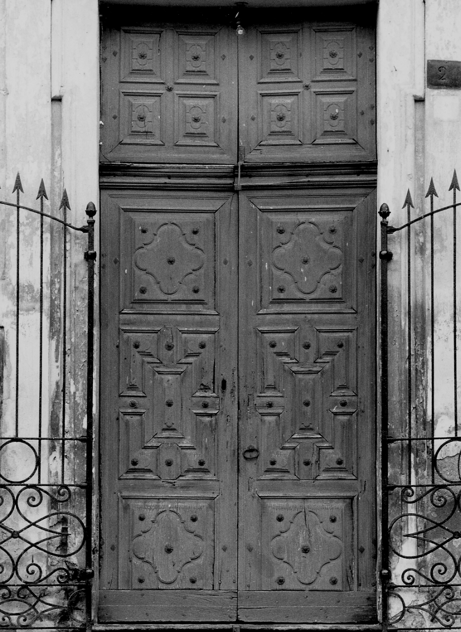 portone - a due battenti, opera isolata - bottega piemontese (terzo quarto sec. XVIII)