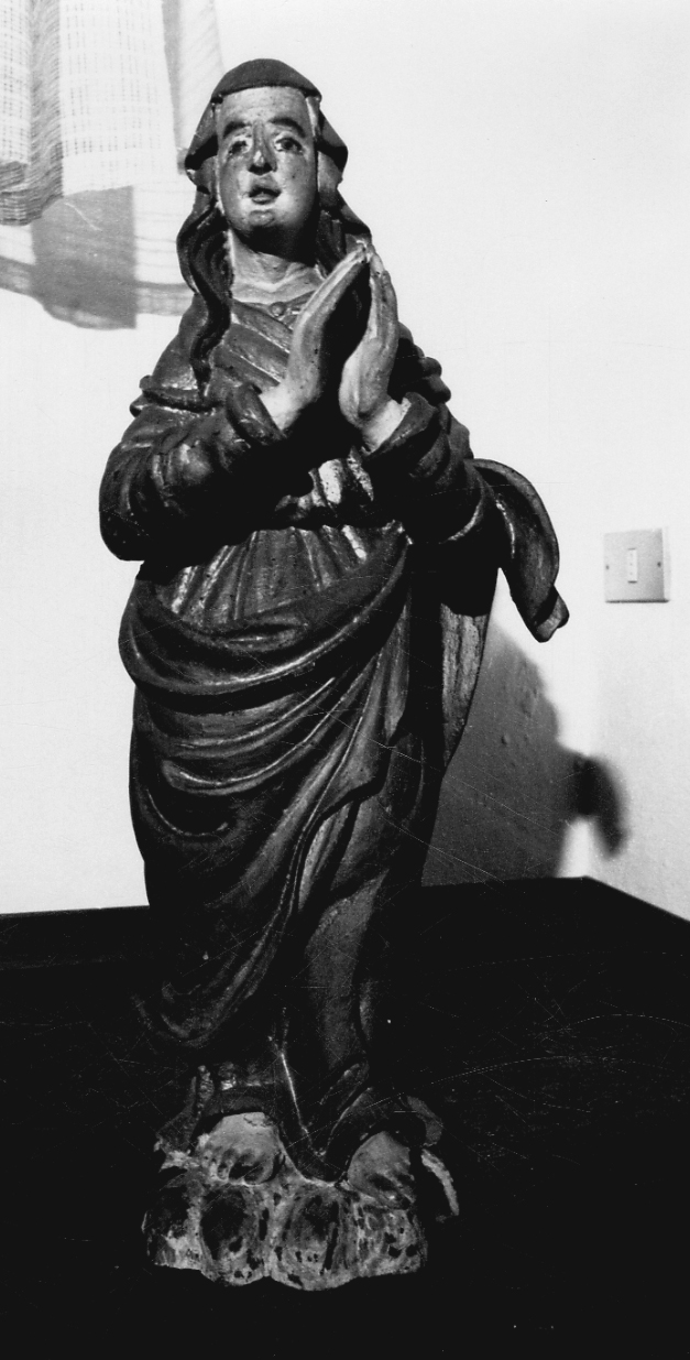 Madonna (scultura, opera isolata) - bottega vercellese (prima metà sec. XVII)