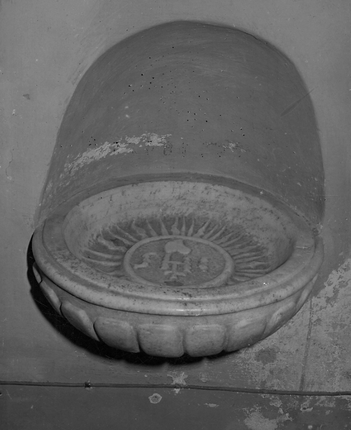 acquasantiera da parete, opera isolata - bottega biellese (sec. XVIII)