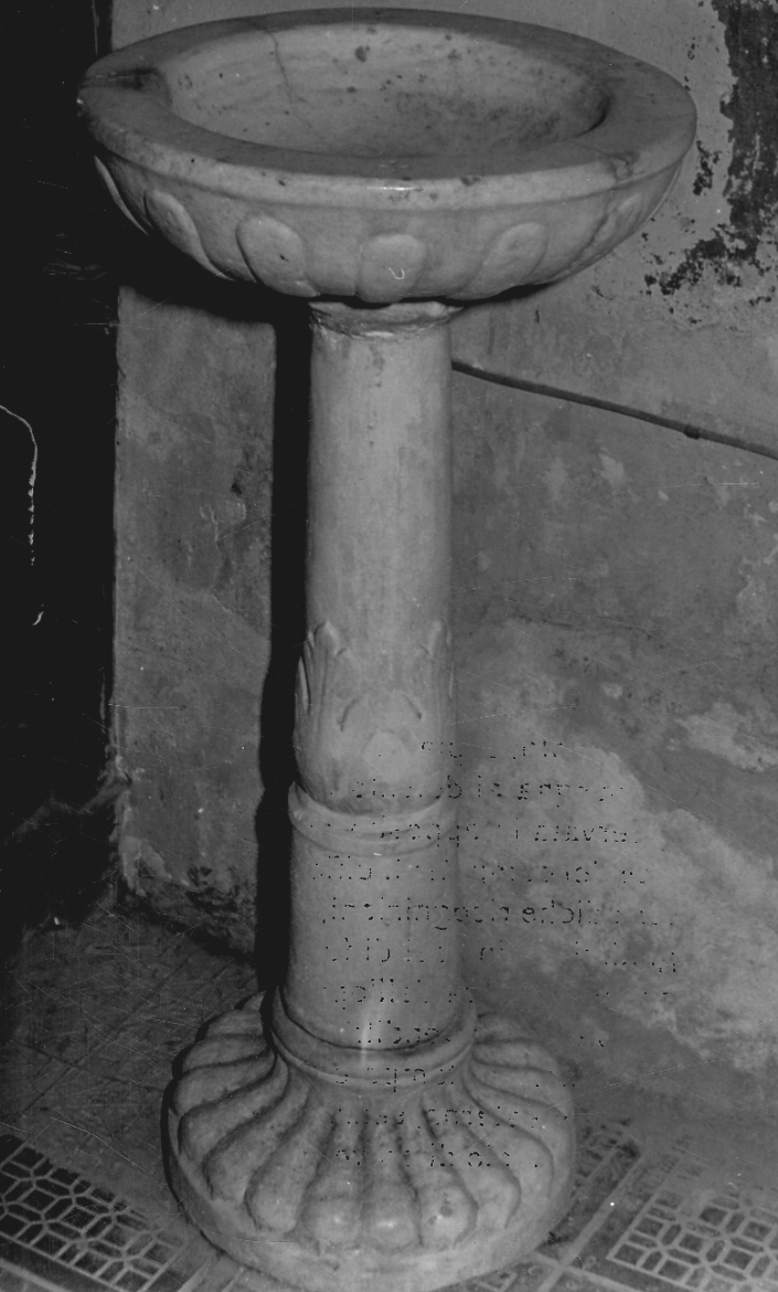 acquasantiera - a fusto, opera isolata - bottega biellese (ultimo quarto sec. XVI)