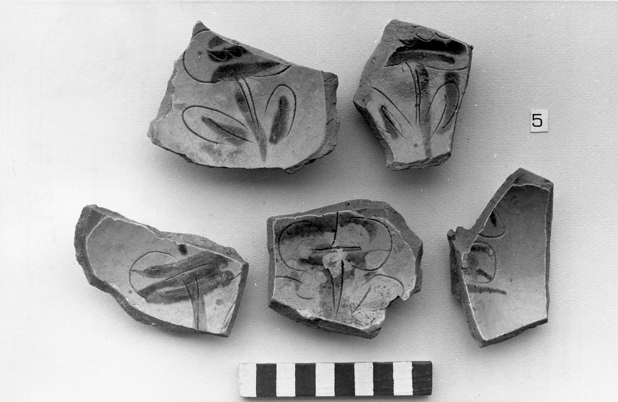 tazza, frammento - bottega padana (sec. XVI)